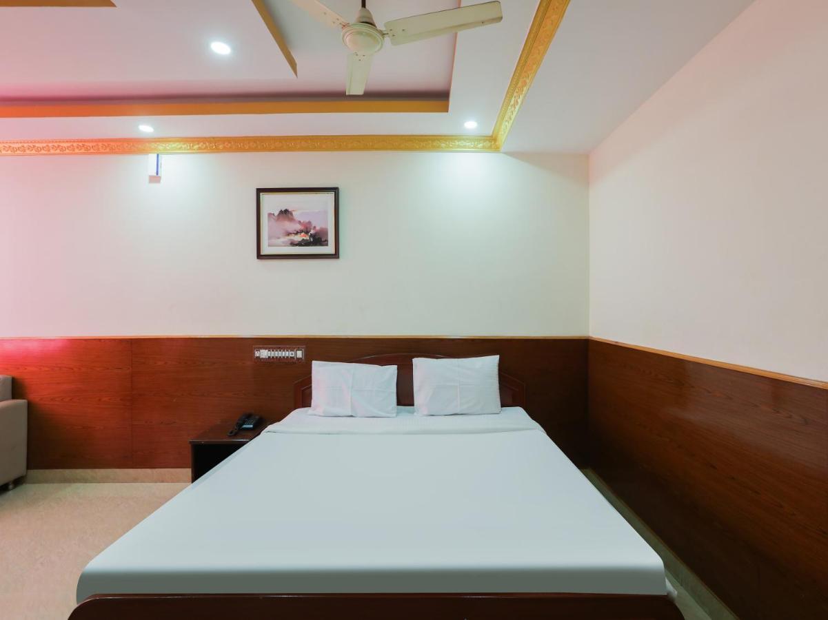 Capital O 84002 Hotel Top In Town President Kushālnagar المظهر الخارجي الصورة