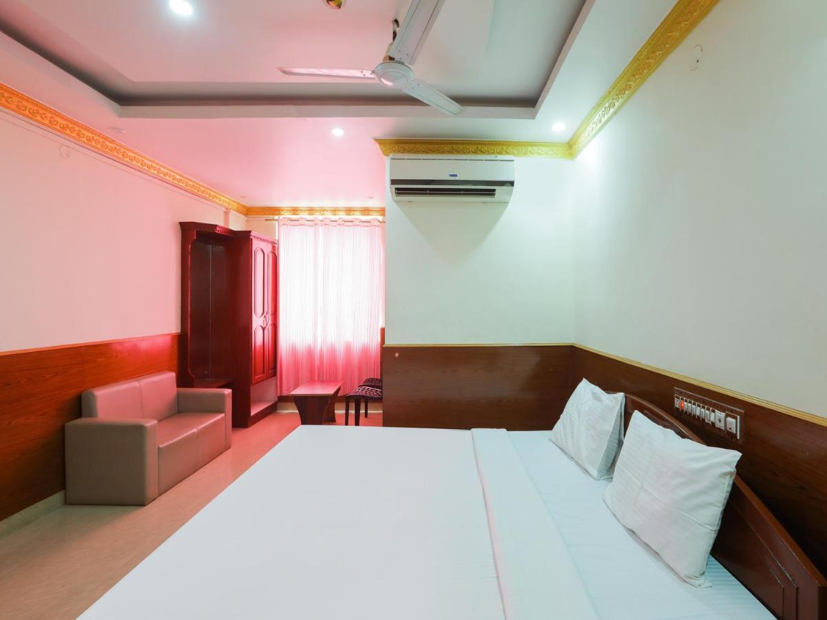 Capital O 84002 Hotel Top In Town President Kushālnagar المظهر الخارجي الصورة