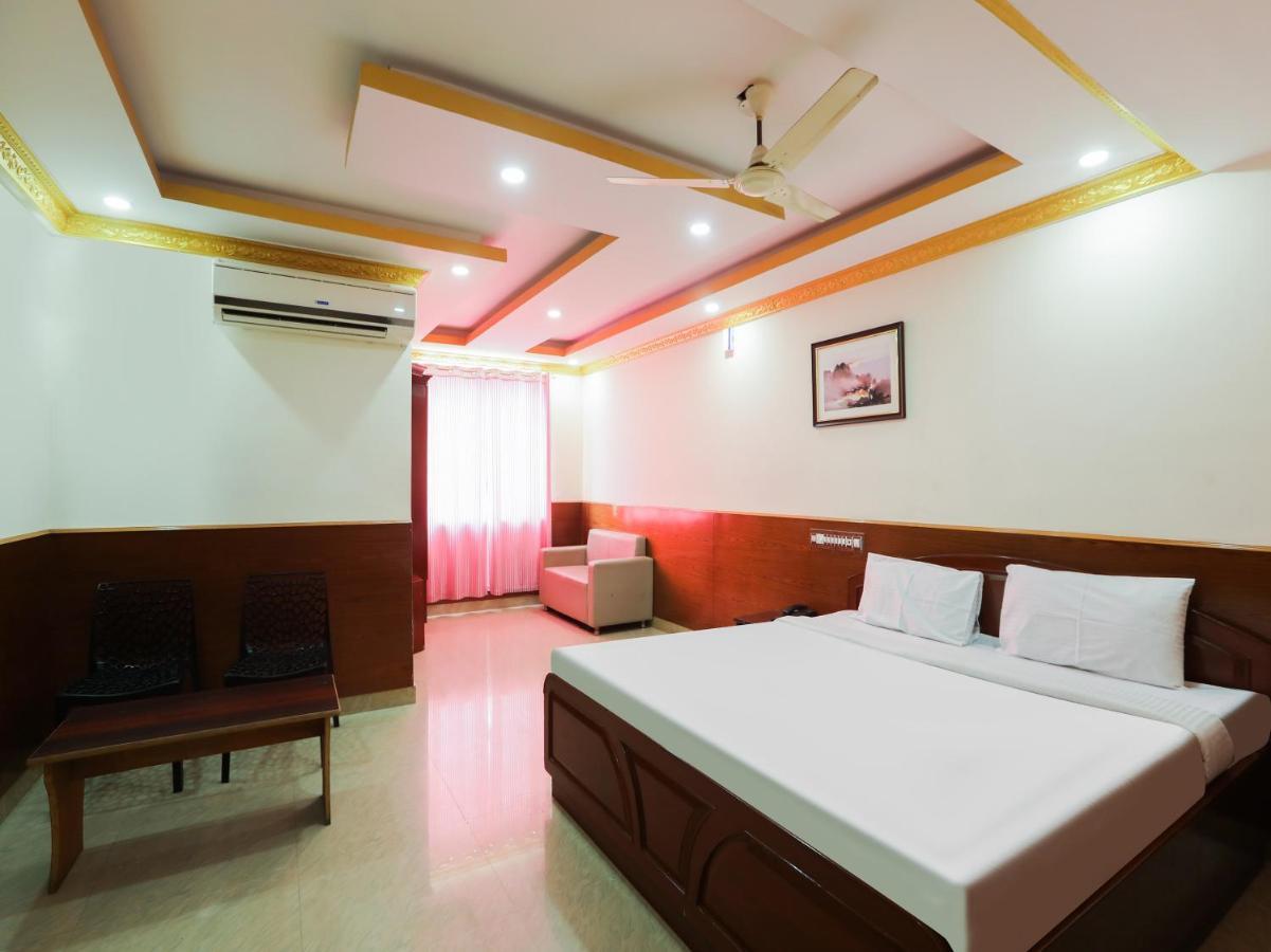 Capital O 84002 Hotel Top In Town President Kushālnagar المظهر الخارجي الصورة